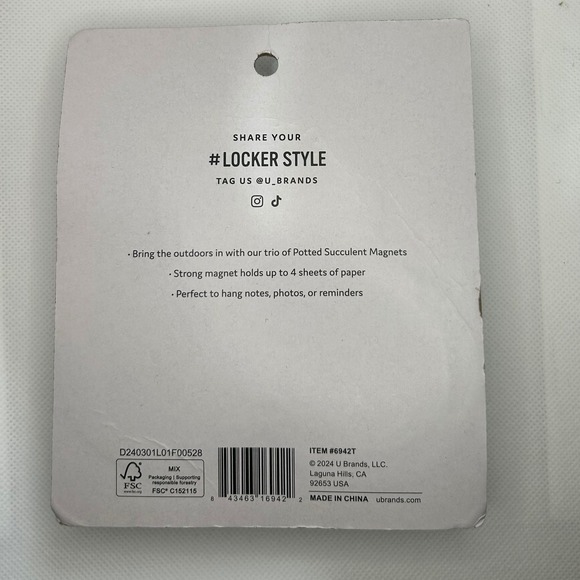 Succulent Plant Magnets 6 Count Potted Faux Plant Locker Fridge Plastic Novelty - Picture 6 of 9